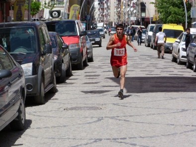 Gümüşhane'de Gençlik Koşusu Yapıldı