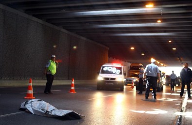 İstanbul'da Trafik Kazası Açıklaması 1 Ölü