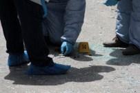 CEMAL GÜRSEL - Patlamanın Meydana Geldiği HDP Binası Önündeki Çöpte Pasaport Bulundu