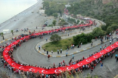 Antalya'da 19 Mayıs Fener Alayı Ve Sıla Konseri