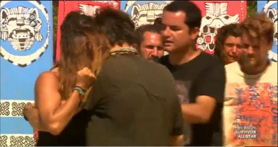 Berna Sinir Krizi Geçirdi!