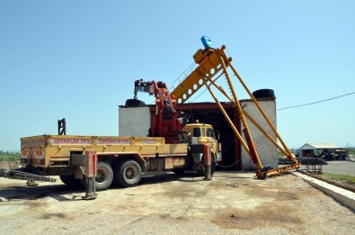 Kahramanmaraş'ta Rüzgar Vinci Devirdi