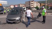 YARıMCA - Kocaeli'de Trafik Kazası Açıklaması 2 Yaralı