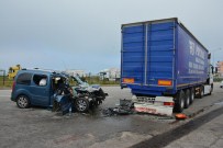 Otomobil Park Halindeki Tıra Çarptı Açıklaması 7 Yaralı