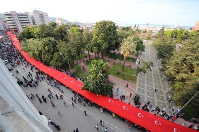 Samsun 1919 Metre Bayrakla Yürüdü