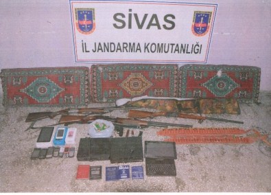 Sivas'ta Hırsızlık Operasyonu Açıklaması 6 Gözaltı