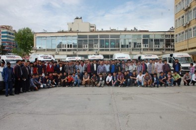 300 Öğrenci, Diyarbakır'a Uğurlandı