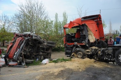 Afyonkarahisar'da Trafik Kazası Açıklaması 1 Yaralı