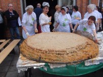 Budapeşte'de 25 Bin Adet Lahana Sarması Rekoru Kırıldı