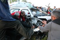 Elazığ'da Trafik Kazası  Açıklaması 2 Ölü, 4 Yaralı