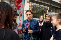 KADIN MİLLETVEKİLİ - Kız Öğrencilerden AK Parti'li Adayı Güldüren İstek