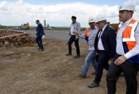 MEHMET ÖZÇELIK - TOKİ Başkanı Turan, Diyarbakır'da Stat İnşaatını İnceledi