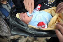 Üç Aylık Bebek Çöp Poşetine Sarılı Halde Bulundu