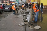 KALDIRIM ÇALIŞMASI - Yozgat Lise Caddesi'nde Yeni Kaldırım Çalışmaları Başladı