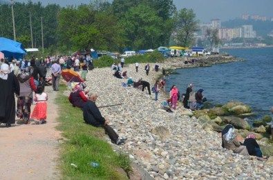 7 Dalgadan Atlayarak Dilek Tuttular