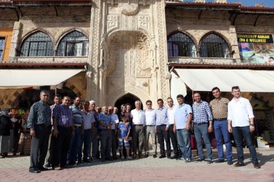 AK Partili Sena Nur Çelik, Yörük Müzesi'ni Gezdi