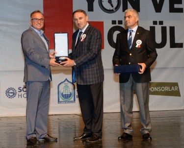 Başkan Kurtulan'a 'Eğitime Katkı' Ödülü