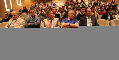 Bayburt Üniversitesinde Yaza/Bilmek Adlı Söyleşi Gerçekleşti