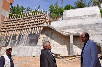 Çay Mahallesi Sakinlerinden Başkan Çöl'e Pankartlı Teşekkür
