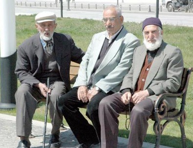 Emeklilerin kesinti zammı ile yüzü gülecek
