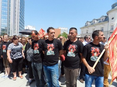 Kosovalılardan, Makedonya'da Arnavutların Öldürülmesine Protesto