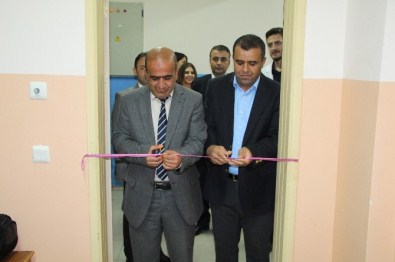 Silopi Dicle Ortaokulu'nda Fen Laboratuvarı Açıldı