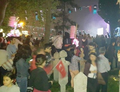 Tarkan konseri Barbaros'un türbesine taştı