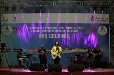 Ümraniye'de Şölen Havasında Spor Oyunları Ödül Töreni