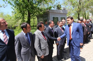 Vali Işın, Hamur İlçesini Ziyaret Etti