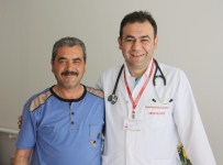 BELEDİYE İŞÇİSİ - Doktorun Odasında Kalp Kriz Geçiren Hasta Kalp Masajıyla Kurtarıldı