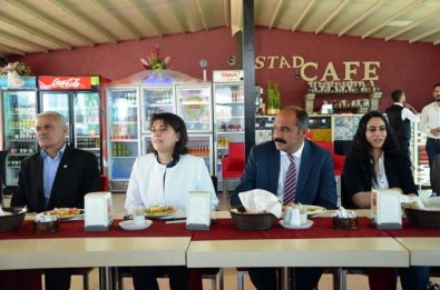 HDP Adayları Basınla Bir Araya Geldi