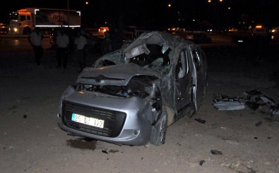 İzmir'de Trafik Kazası Açıklaması 1 Ölü, 3 Yaralı