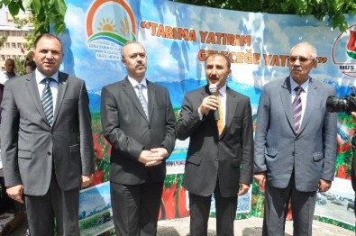 Muş'ta Öğrenci Ve Vatandaşlara Süt Dağıtıldı