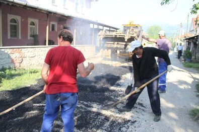 Akyazı Belediyesi Asfalt Yama Çalışmalarını Sürdürüyor