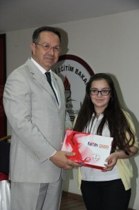 Antalya'da Okullara Tablet Dağıtım Töreni