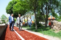 SELÇUK ÇETIN - Başkan Çetin, Parkları Denetledi