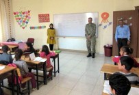 DURANKAYA - Hakkari'de Mehmetçikten Eğitime Destek