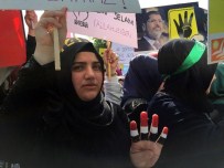 Kız İmam Hatip Lisesi 'Mursi' İçin Yürüdü