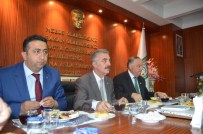 İSMET BÜYÜKATAMAN - MHP'lilerin Esnaf Odası Çıkarması