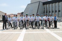 SAĞLIKSIZ BESLENME - Sağlıklı Ve Hareketli Yaşam İçin 180 Bisiklet Dağıtıldı