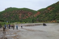 TUNCELİ ÜNİVERSİTESİ - Topun Peşinden Giden Üniversite Öğrencisi Boğuldu