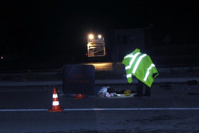 Afyonkarahisar'da Trafik Kazası Açıklaması 2 Ölü, 1 Yaralı