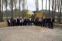 BAYBURT ÜNİVERSİTESİ REKTÖRÜ - Dede Korkut Sempozyumu Katılımcıları Bayburt'u Gezdi