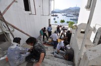 İNŞAAT İSKELESİ - İnşaat İskelesi Çöktü Açıklaması 4 Yaralı