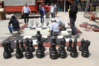 Akyazı'da Yer Satrancı İlgi Gördü