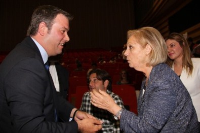 Başkan Piriştina'dan Gençlere Çağrı