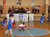 MEHMET KARATAŞ - Edremit Geleneksel Çocuk Oyunları Ödül Töreni Yapıldı