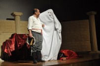 Muş'ta Tiyatro Gösterisi