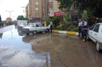 Şiddetli Yağmur, Izgaraları Tıkadı