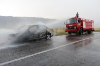 Şırnak'ta Seyir Halindeki Otomobil Alev Aldı